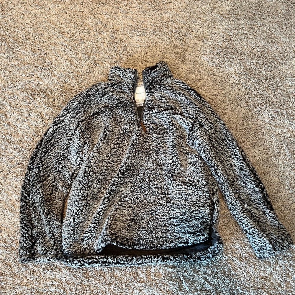 Gray fluffy sweatshirt/sweater